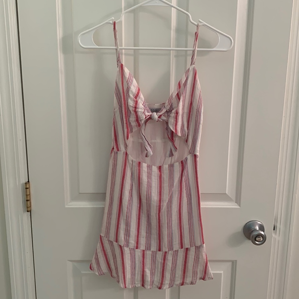 Two summer dresses perfect for a getaway!